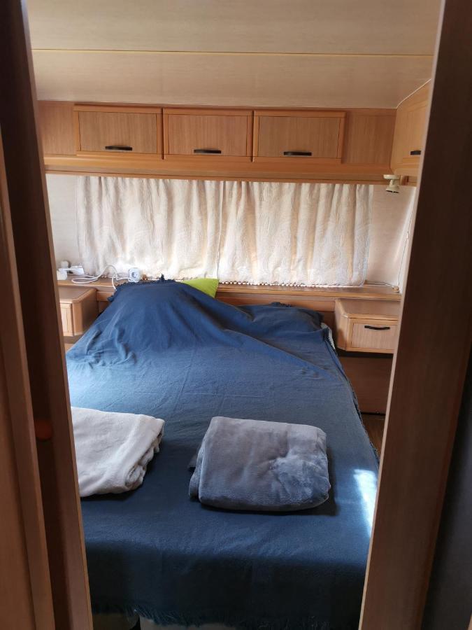 Large Camper In The Olive Grove Hotell Banjole Eksteriør bilde